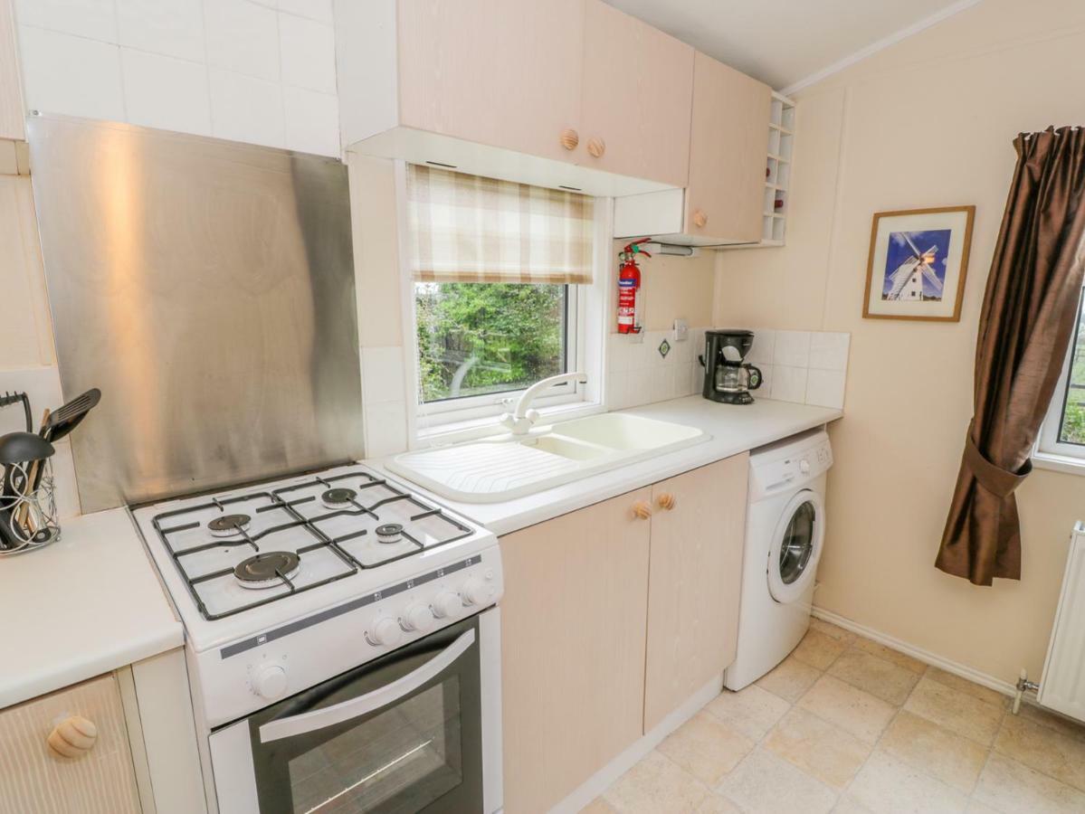 Caban Y Felin Villa Holyhead Ngoại thất bức ảnh