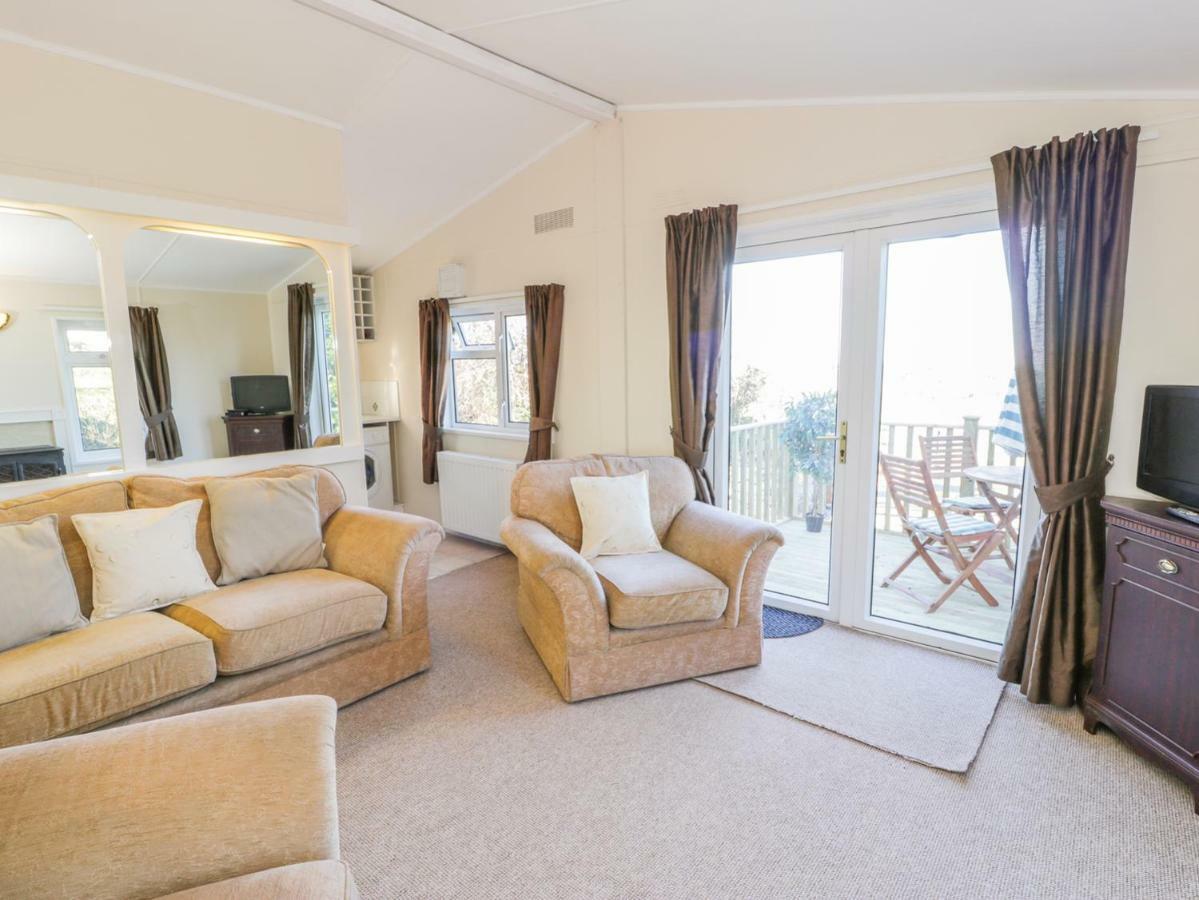 Caban Y Felin Villa Holyhead Ngoại thất bức ảnh