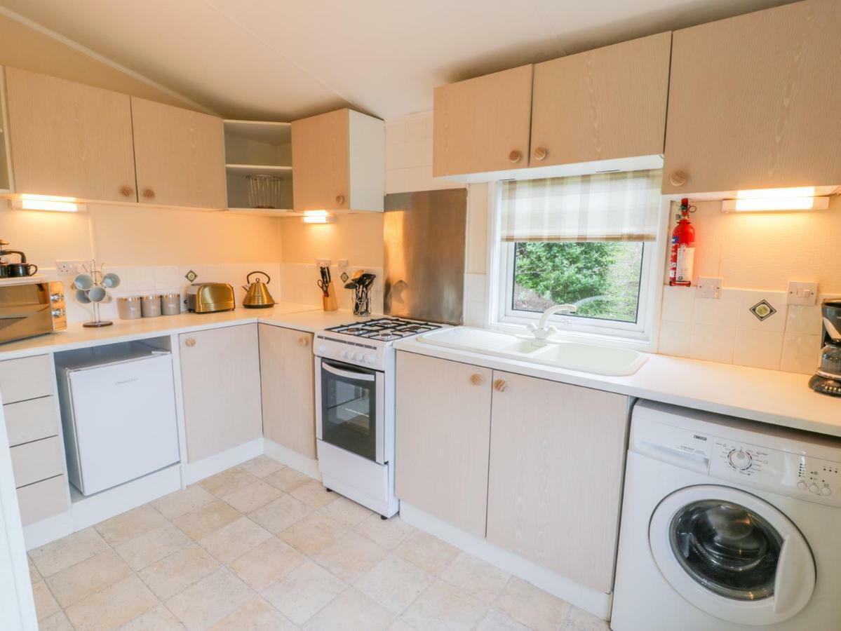 Caban Y Felin Villa Holyhead Ngoại thất bức ảnh